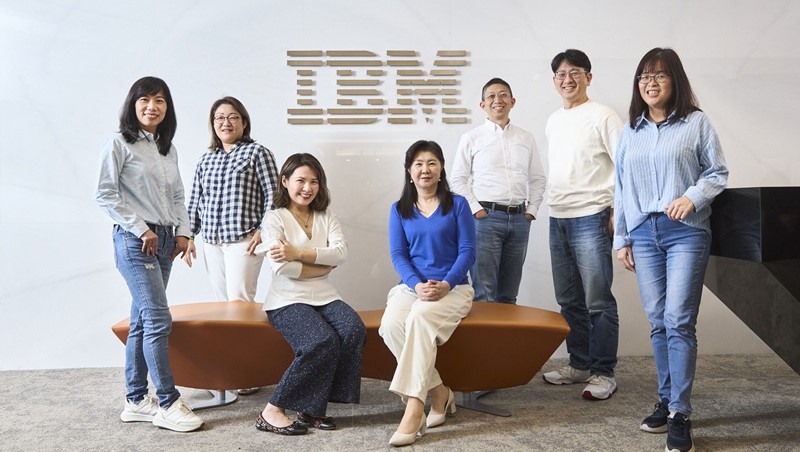 《AI創新百強》不被取代反而變更強！IBM如何讓抗拒AI的老員工別再「憑感覺殺價」？ 文章配圖